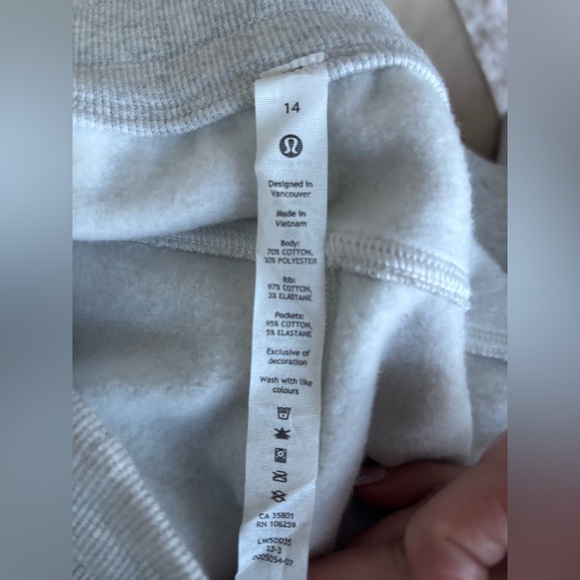 Lululemon Athletica Gray Scuba Mid-Rise Jogger Pants with Elastic Cuffs - Picture 6 of 7